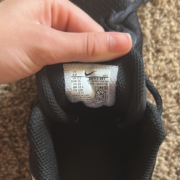 Nike Basketball shoes - Picture 4 of 4